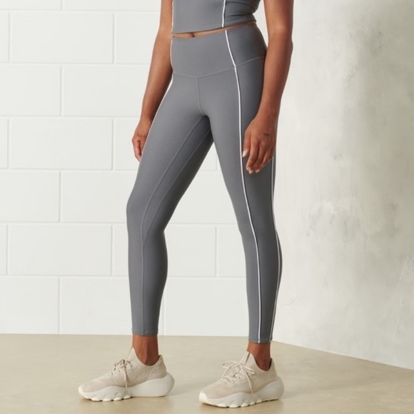 Abercrombie & Fitch YPB SculptLUX Leggings Size XS 7/8 Short Gray White New NWT - Picture 10 of 10